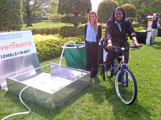 2013_0422_SciFair03