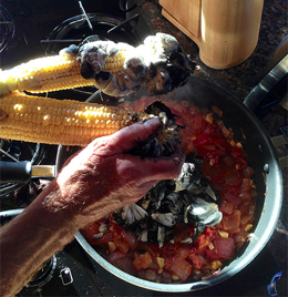 2013_0812_HuitolocheCooking