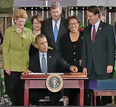 2014_0207_ObamaSign2