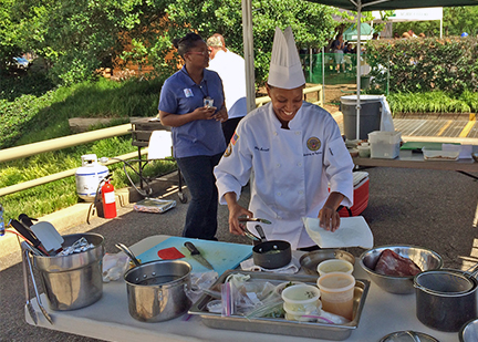 2014_0606_FarmersMkt_MoniqueSmith