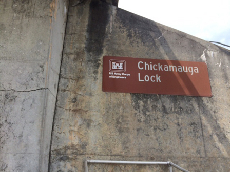 2015_0714_ChickamaugaLockCracks